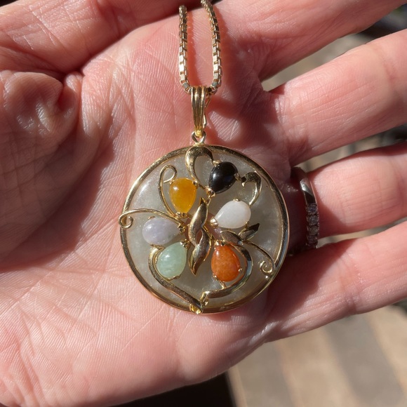 14k Gold Jade Necklace - Picture 3 of 7